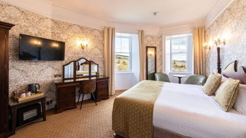 APH-Room-216-VVDBL-Bedroom-4