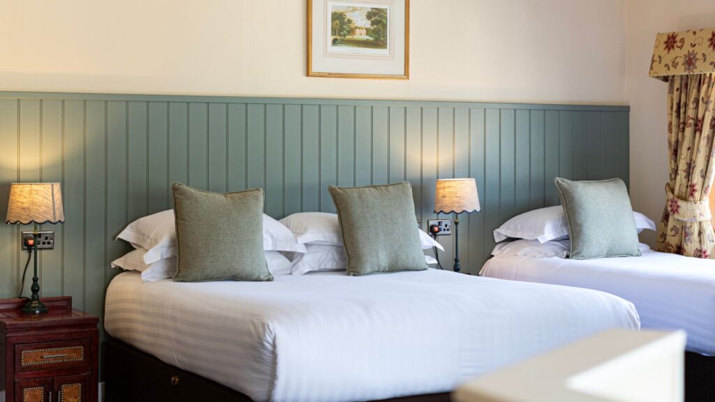 Lake District Castle Inn Guestroom