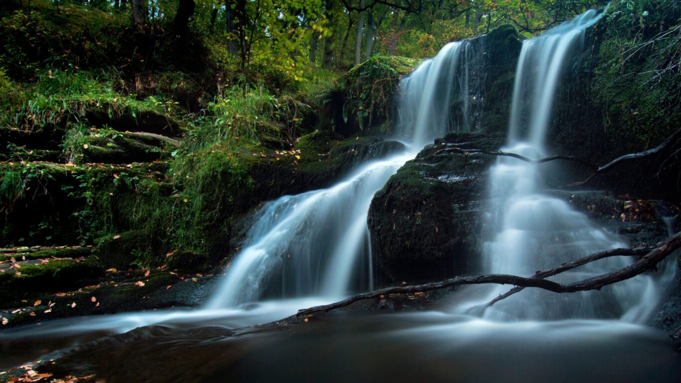 Black Spout Waterfall Walk